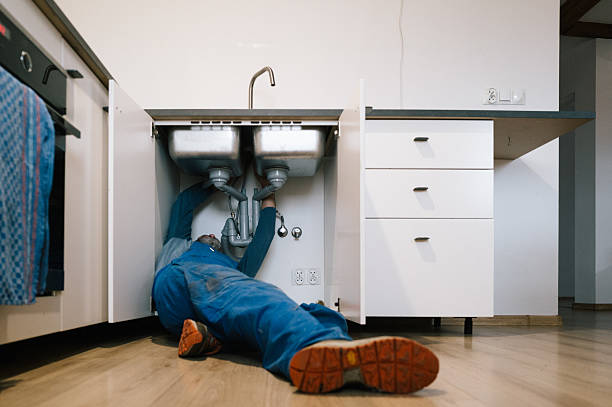 Professional Leak Detection technician working in Dalton City, IL